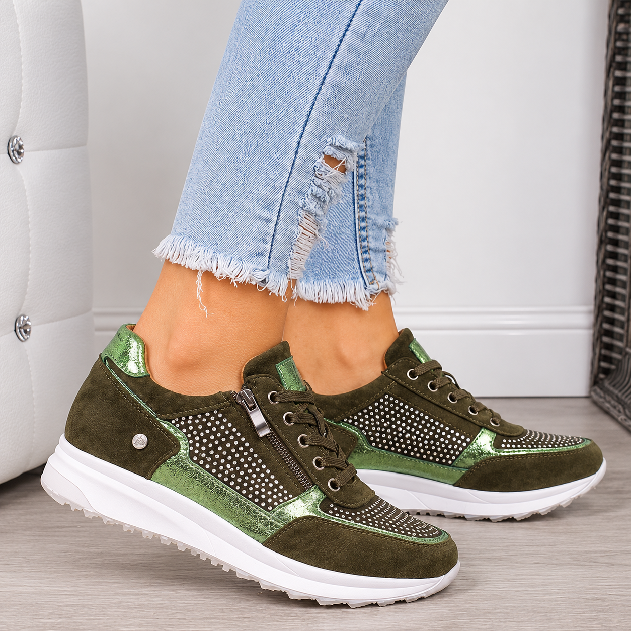 Green / 11